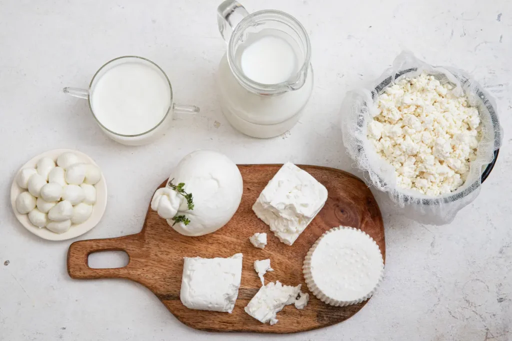 Making healthy ice cream at home: Cottage cheese, fruits, and other ingredients for a delicious cottage cheese frozen yogurt.